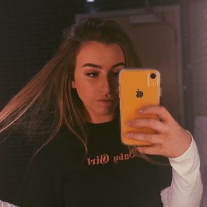 Meet your Posher, Julia